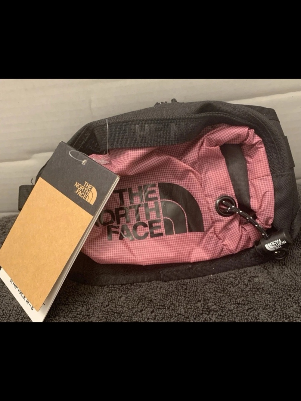 🎄🧑🎄 The North Face Bozer Hip Pack Red Violet Black Hiking Running Gym Beach NWT - Picture 4 of 12